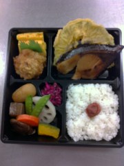  幕の内弁当　（梅） １個(JAN: 0289521900000)