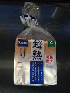 敷島製パン 超熟食パン（4） 4枚入 (JAN: 4901820162205)