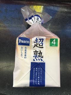 敷島製パン 超熟食パン（4） 4枚入 (JAN: 4901820162205 1)