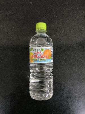 コカ・コーラ い・ろ・は・す　みかん ５５５ｍｌ(JAN: 4902102129954)