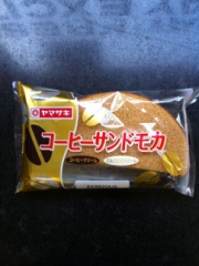 山崎製パン コーヒーサンド（モカ） １袋 (JAN: 4903110270683)