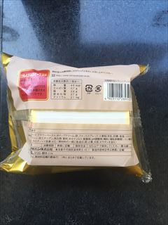 山崎製パン ヤマザキ北海道産牛乳のプチシュークリーム 10個入 (JAN: 4903110289500 1)