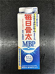 雪印メグミルク 毎日骨太 900ml (JAN: 4908011521384 3)