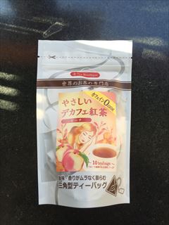 日本緑茶センター やさしいﾃﾞｶﾌｪ紅茶ﾋﾟｰﾁ 10袋入 (JAN: 4975723026667)